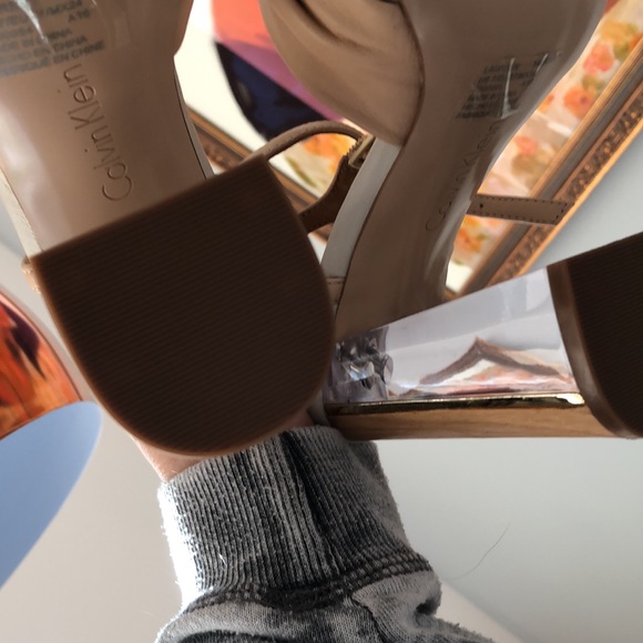 Calvin Klein peach blush heels - Picture 5 of 5